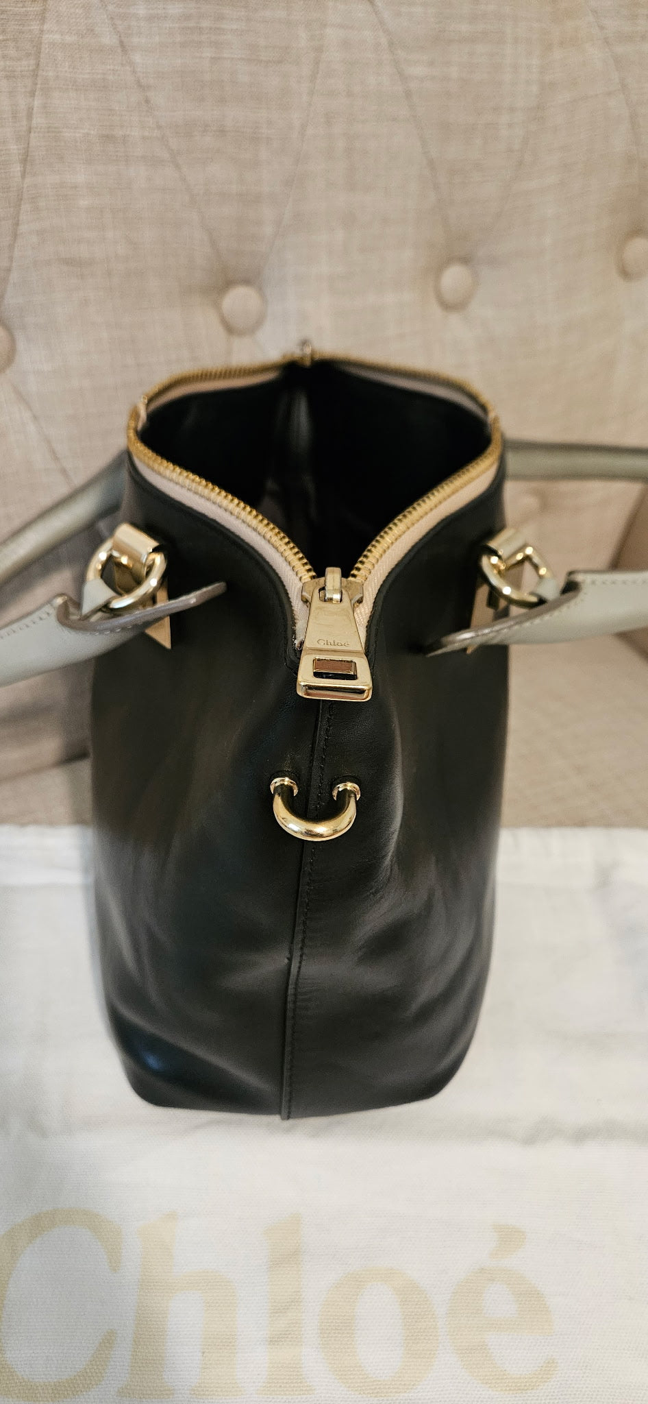 Chloé Baylee Medium Tote Bag Black Leather Gray Handles Gold Hardware