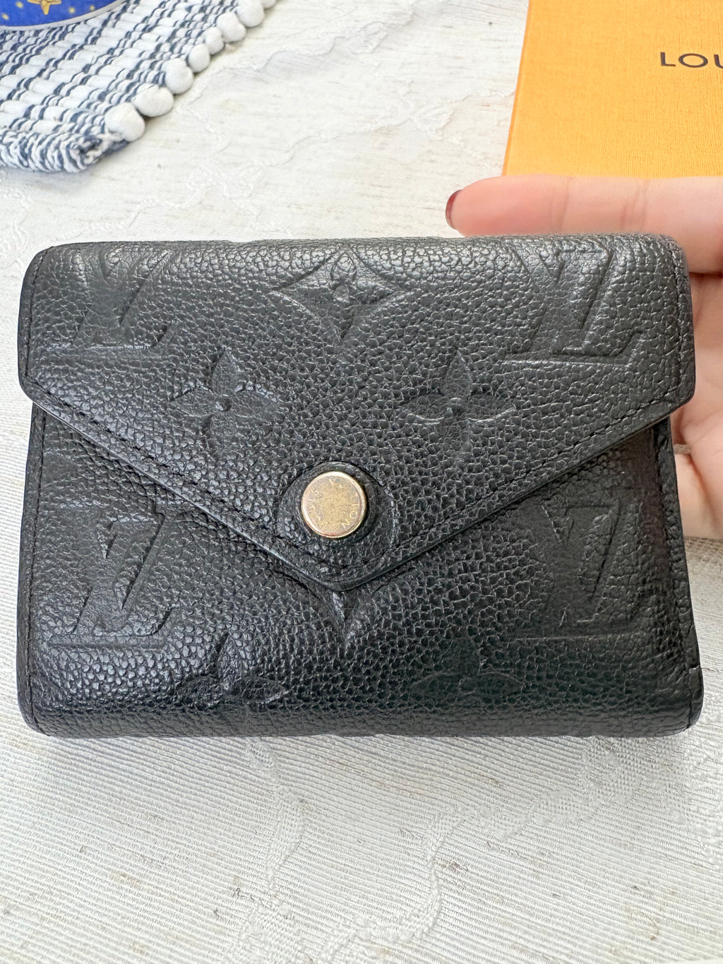 Louis Vuitton Leather Black Trifold medium Wallet