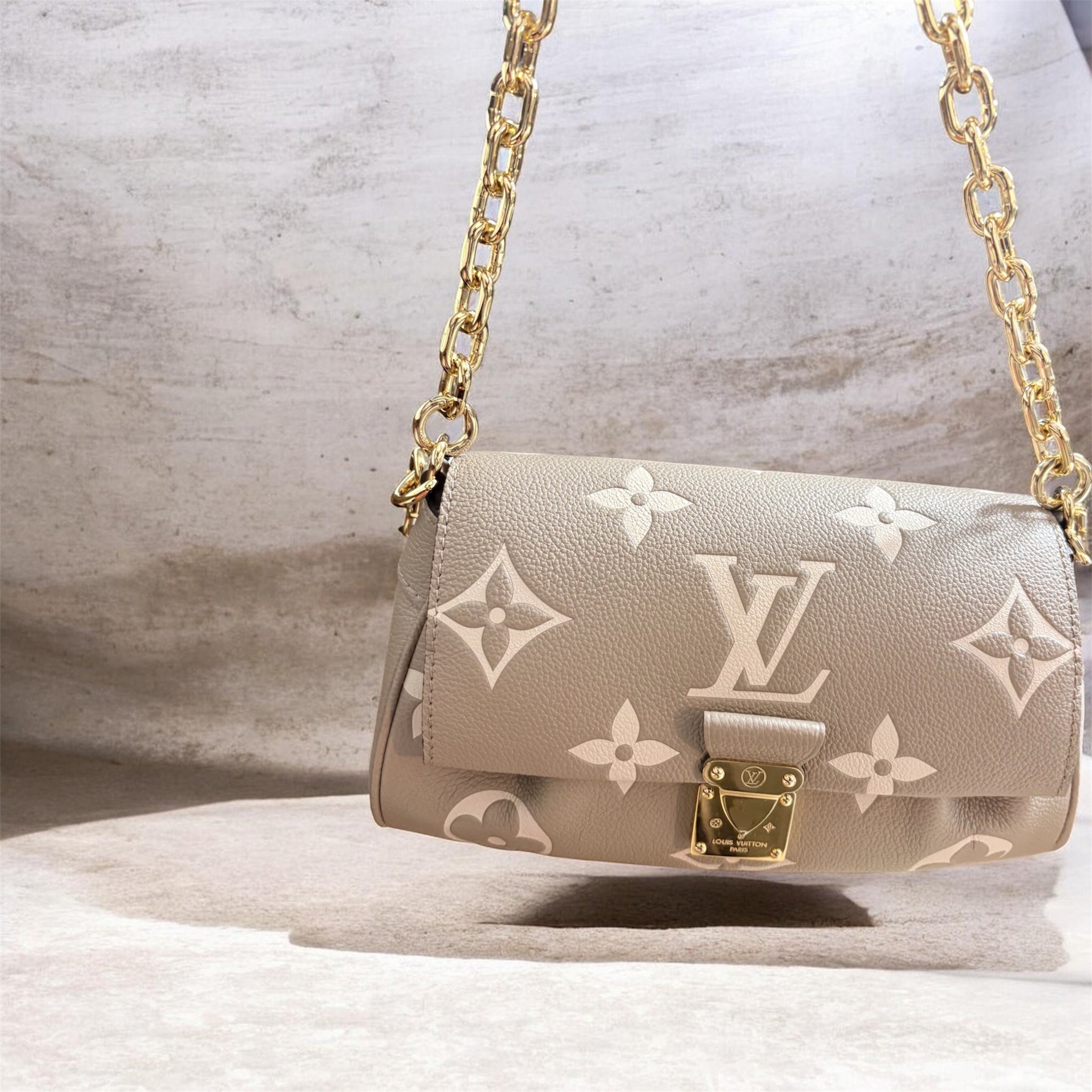 Louis Vuitton Favorite Empriente Gold Chain and crossbody Bag
