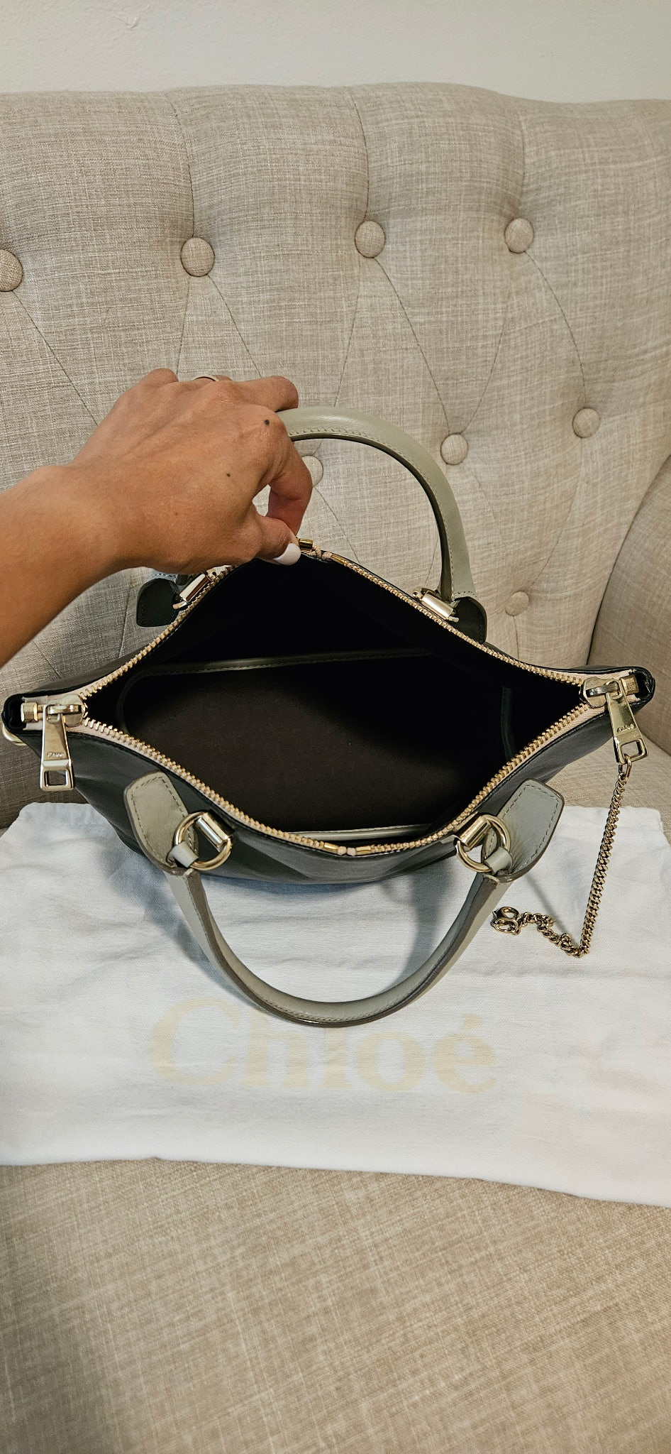 Chloé Baylee Medium Tote Bag Black Leather Gray Handles Gold Hardware