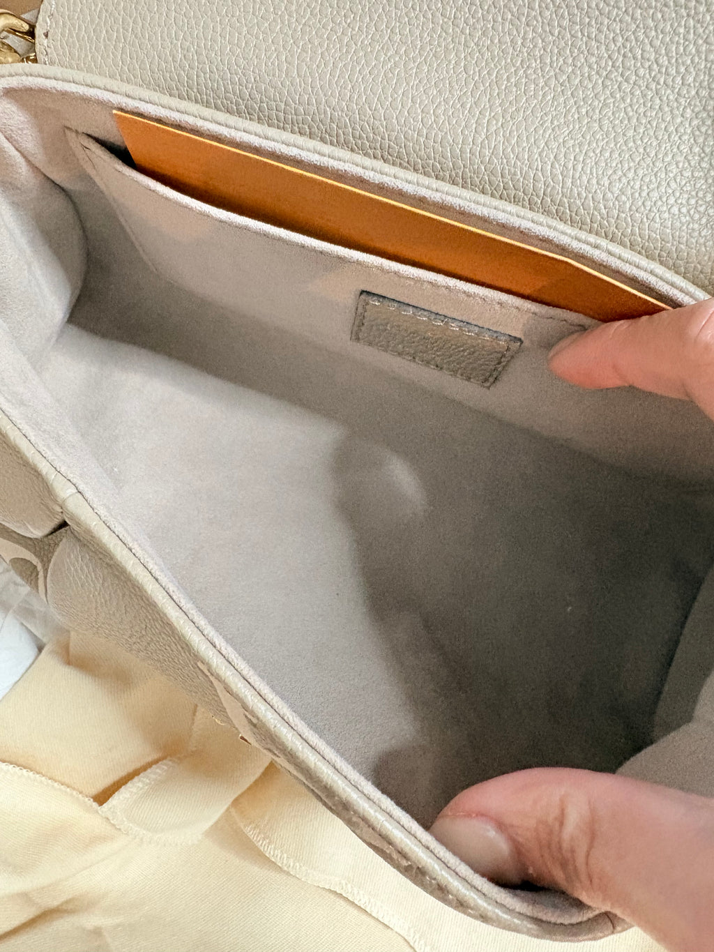 Louis Vuitton Favorite Empriente Gold Chain and crossbody Bag