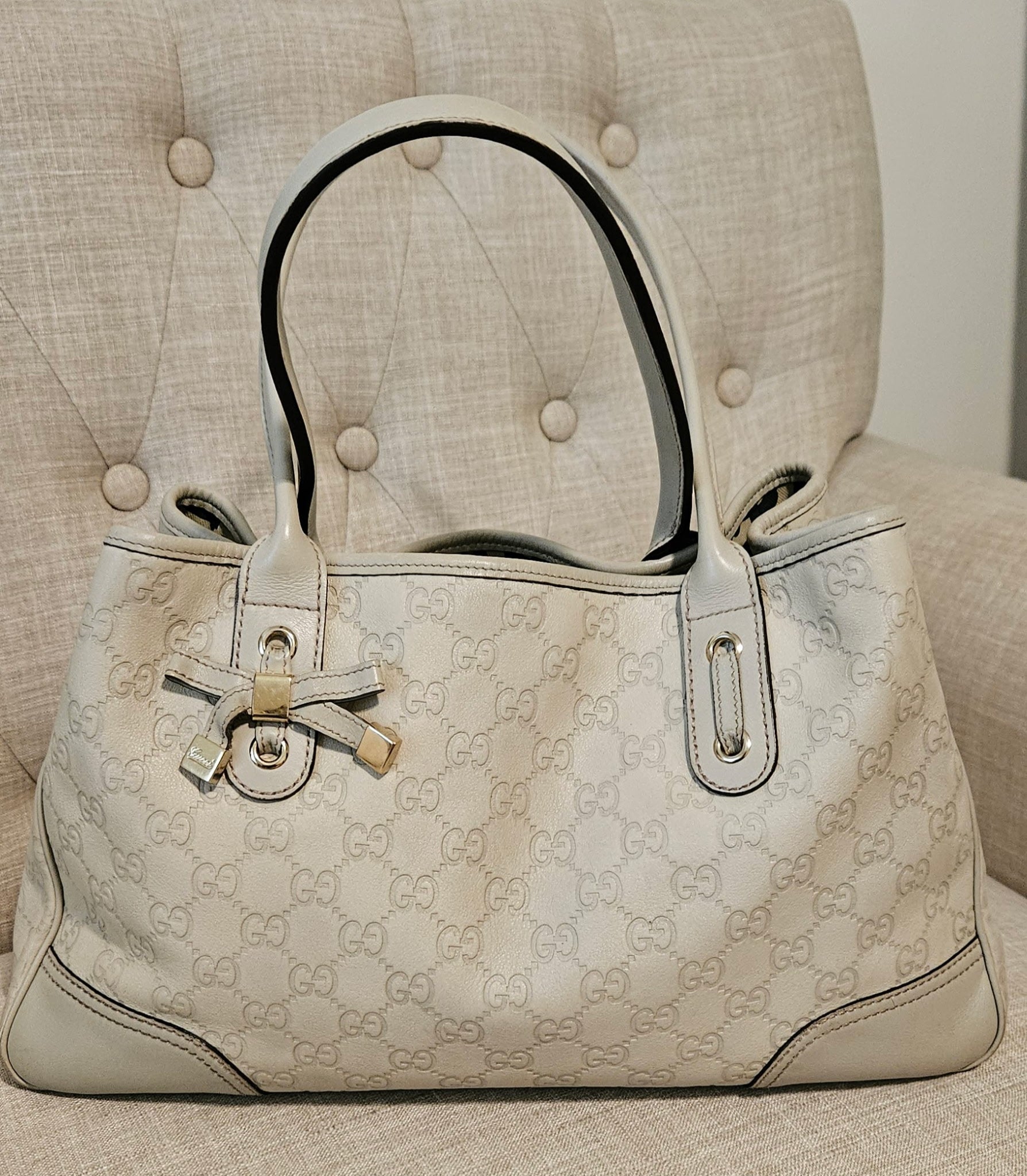 Gucci Guccissima Abbey Tote Bag Ivory Leather GG Monogram Shoulder Bag
