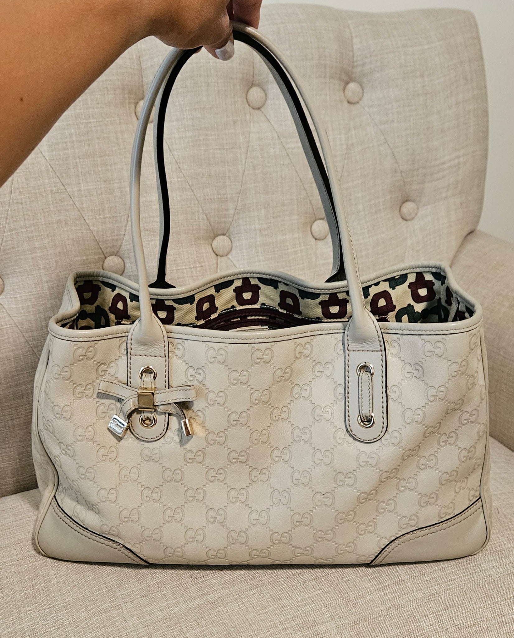 Gucci Guccissima Abbey Tote Bag Ivory Leather GG Monogram Shoulder Bag