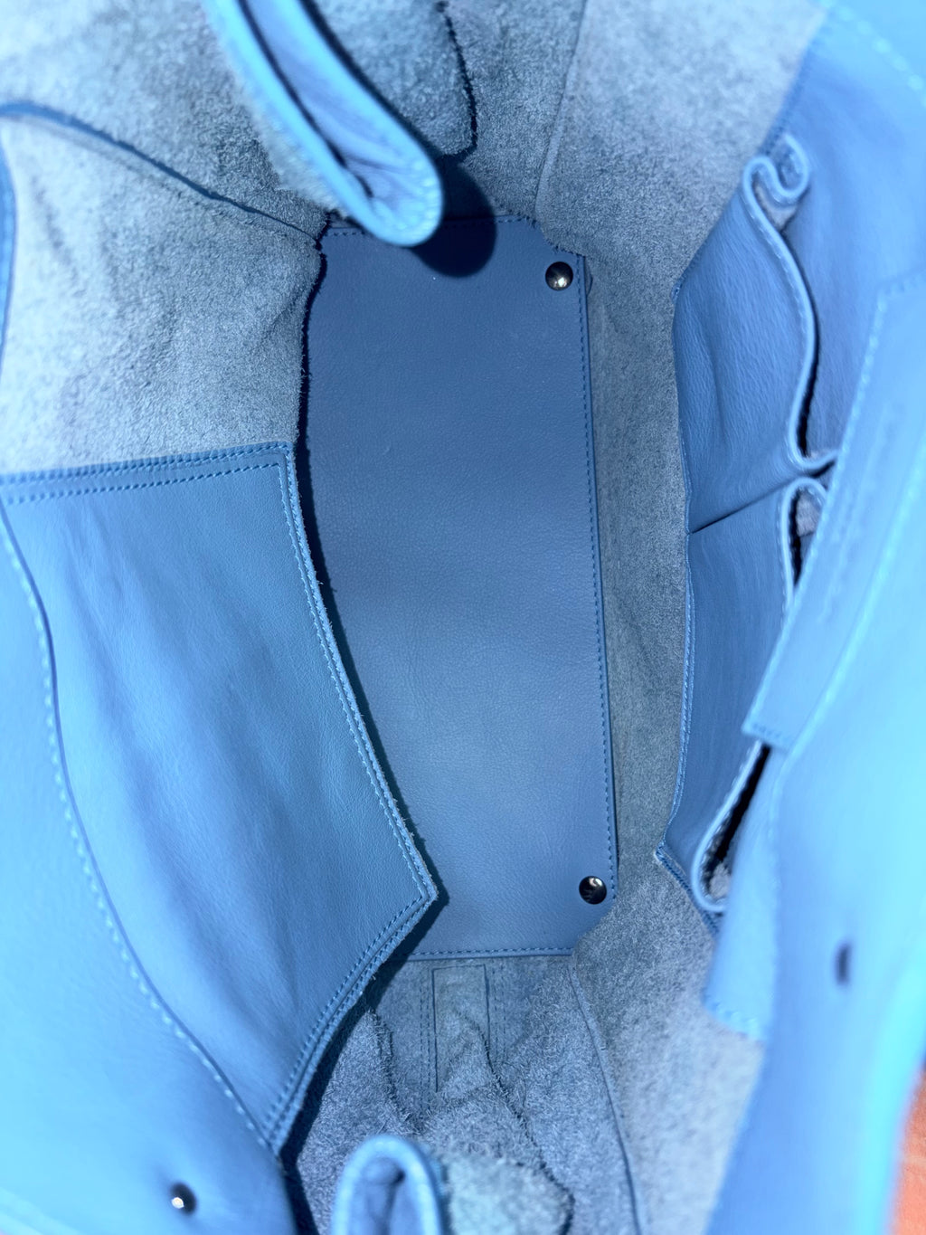 Authentic Balenciaga Papier A4 Zip Around Tote Bag in Baby Blue Leather – Pre-Loved Balenciaga Handbag