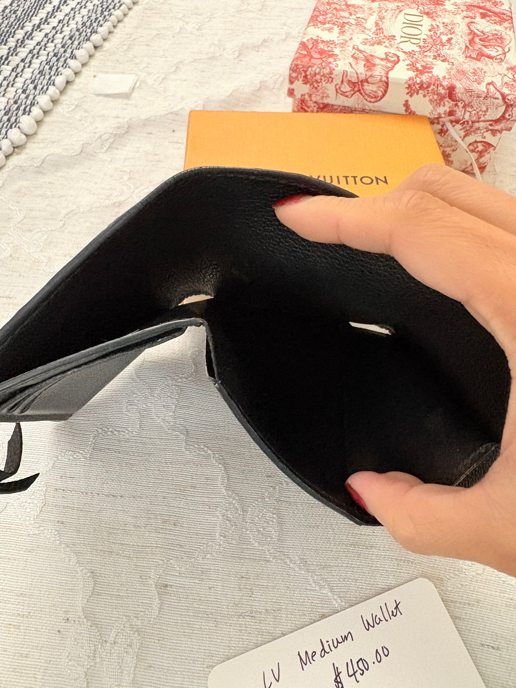 Louis Vuitton Leather Black Trifold medium Wallet