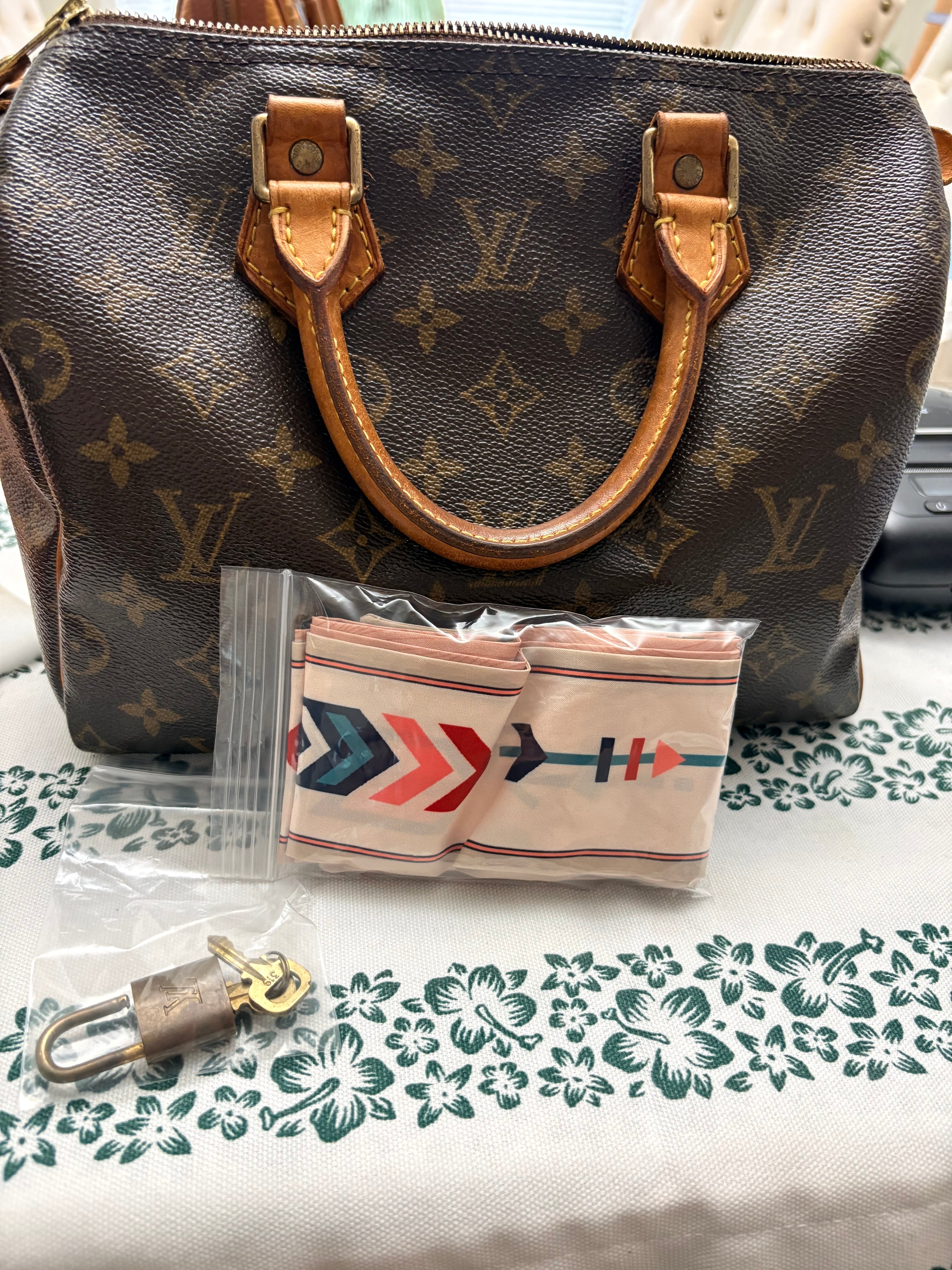 Louis Vuitton Monogram Speedy25 (Vintage) with Certificate of Authenticity (COA)