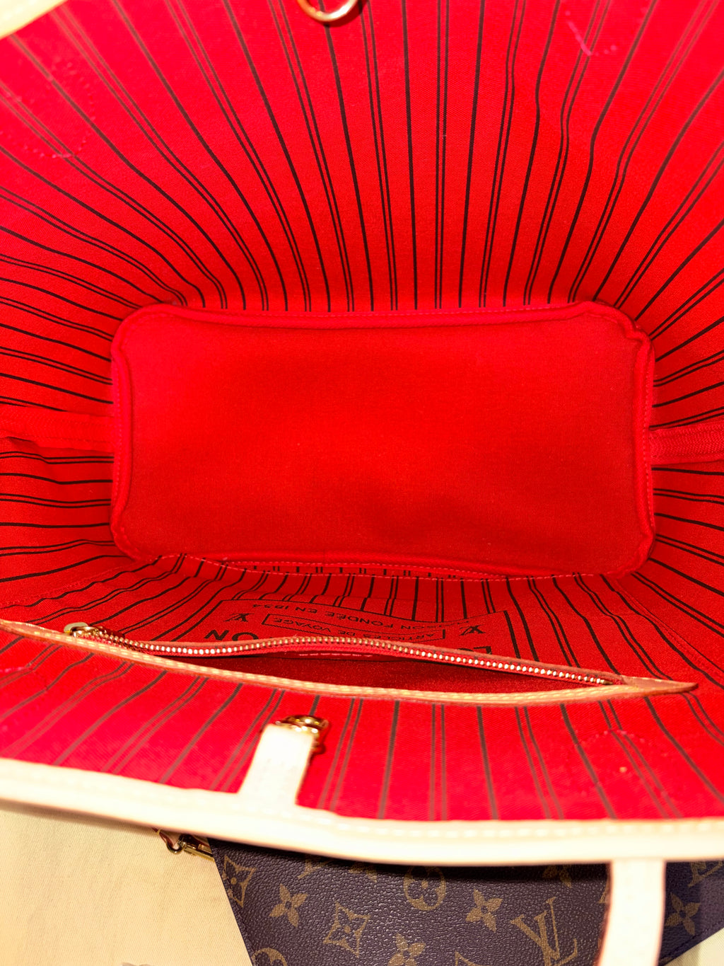 Louis Vuitton Neverfull MM Tote Bag NWT