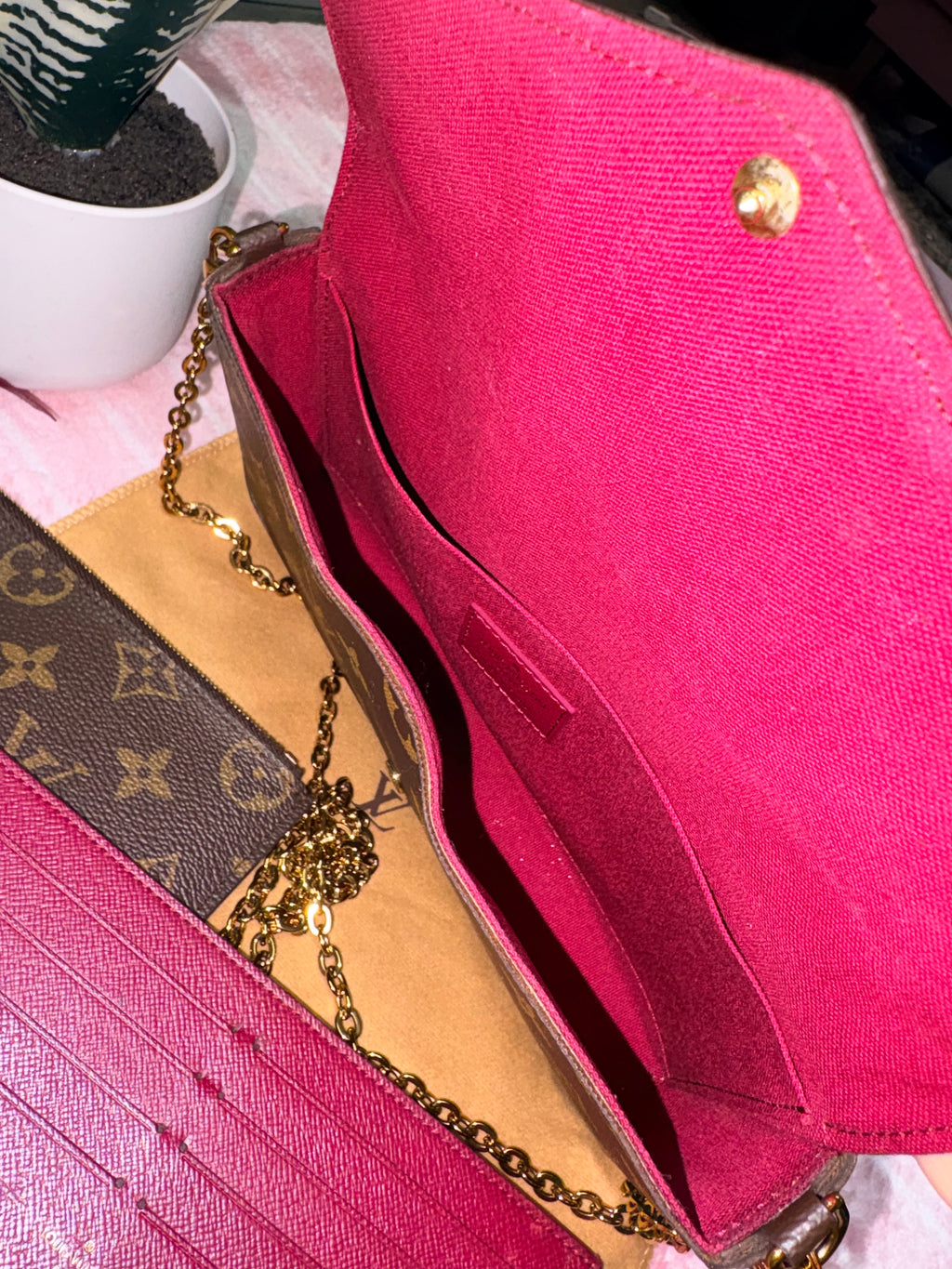 Authentic Louis Vuitton Felicie Pochette Monogram Crossbody Bag with Inserts | Preloved Luxury Handbag
